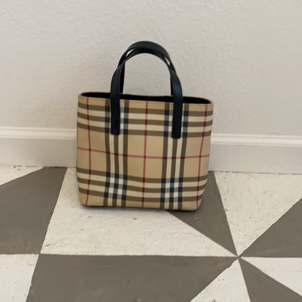 Burberry small purse
